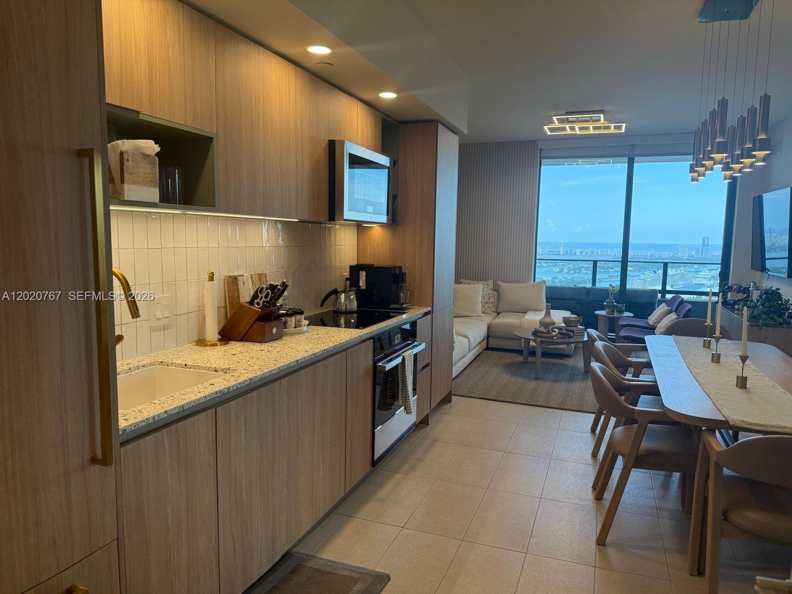 159 NE 6th St # 4016, Miami FL 33132