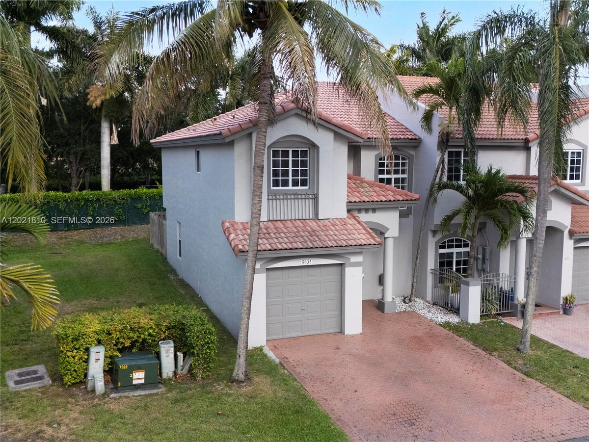 5033 NW 114th Ct, Doral FL 33178