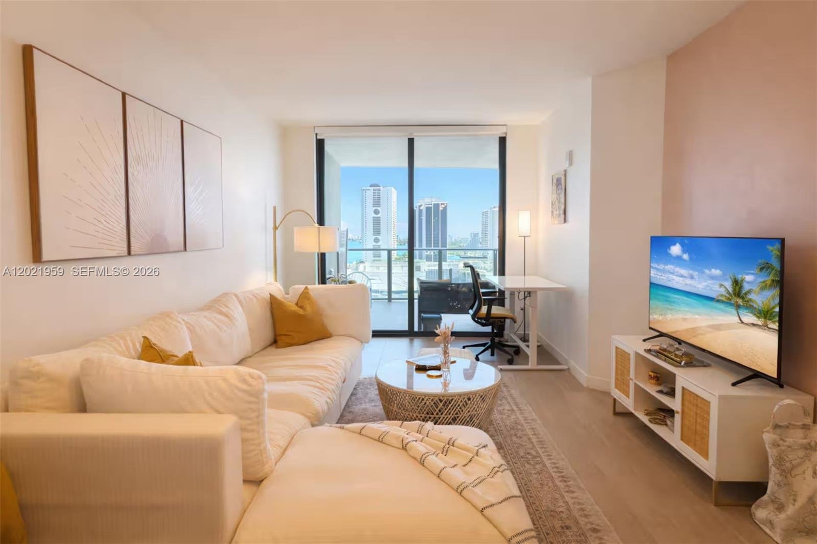 1600 NE 1st Ave # 1605, Miami FL 33132