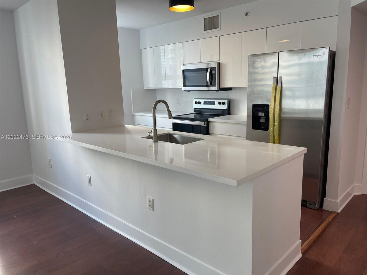 1155 Brickell Bay Dr # 1102, Miami FL 33131