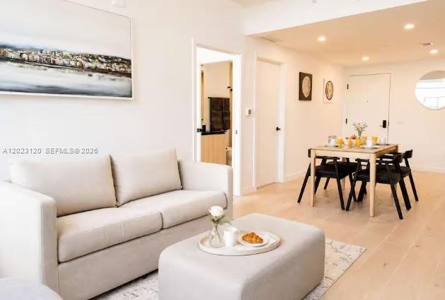 225 N Miami Ave # 3204, Miami FL 33128