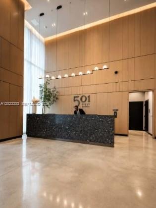 121 NE 5th St # 3203, Miami FL 33132