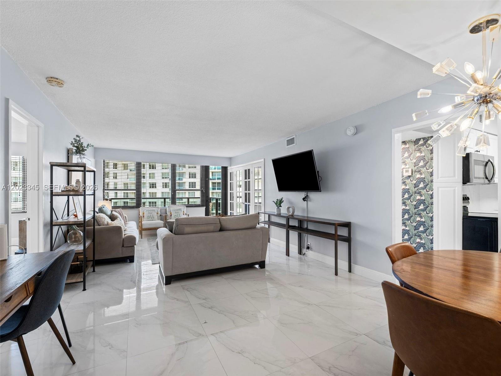 5225 Collins Ave # 1509, Miami Beach FL 33140