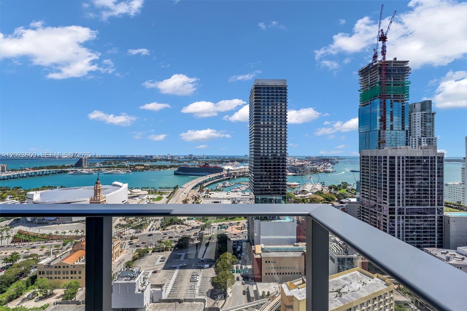 121 NE 5th St # 3401, Miami FL 33132