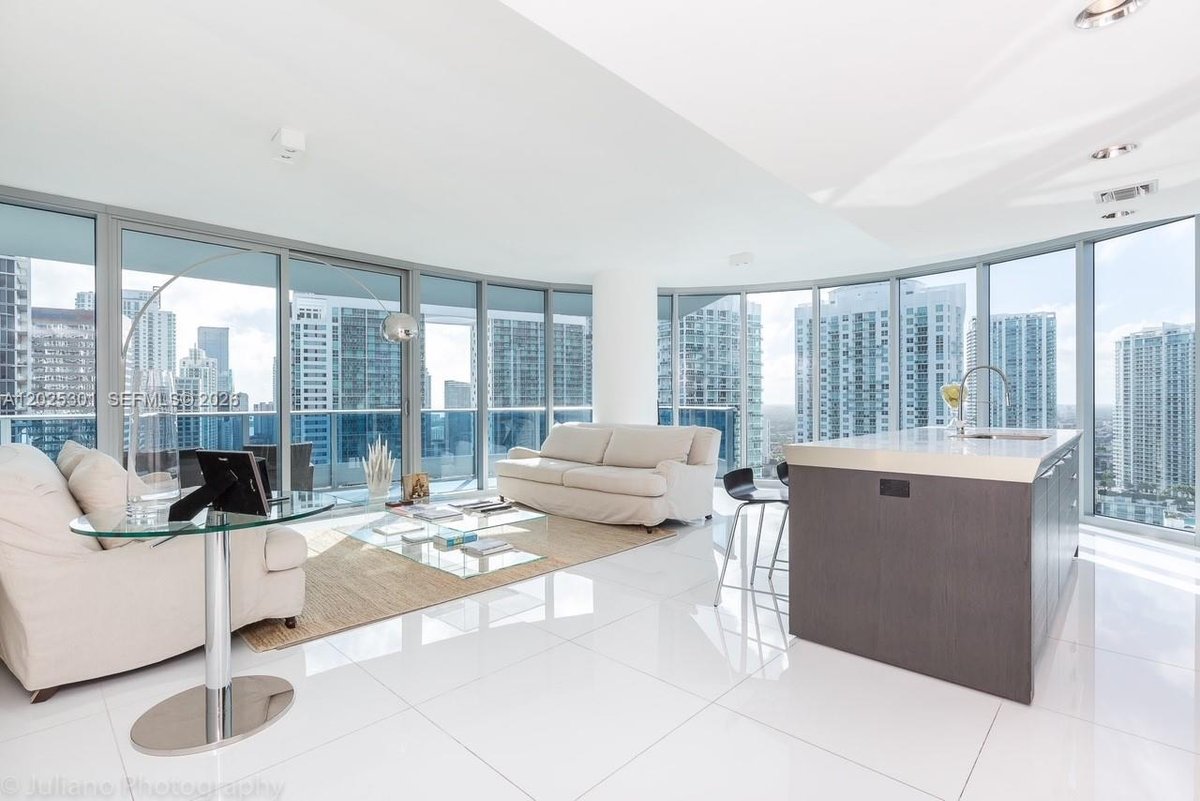 200 Biscayne Boulevard Way # 3102, Miami FL 33131