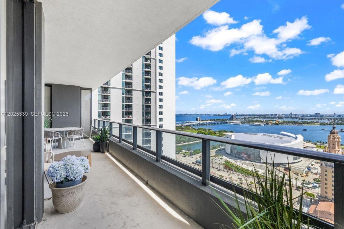 Miami, FL