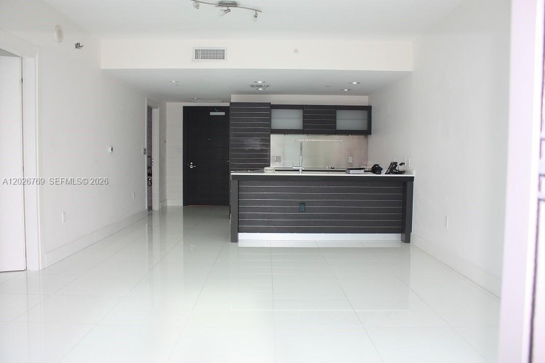 200 Biscayne Boulevard Way # 4211, Miami FL 33131