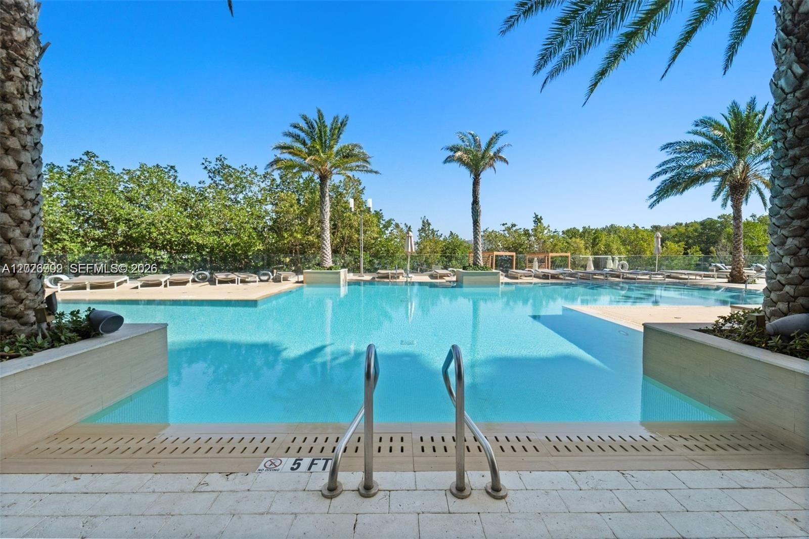 16385 Biscayne Blvd # 1019, North Miami Beach FL 33160
