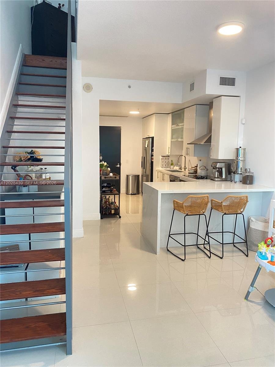 60 SW 13th St # 2212, Miami FL 33130