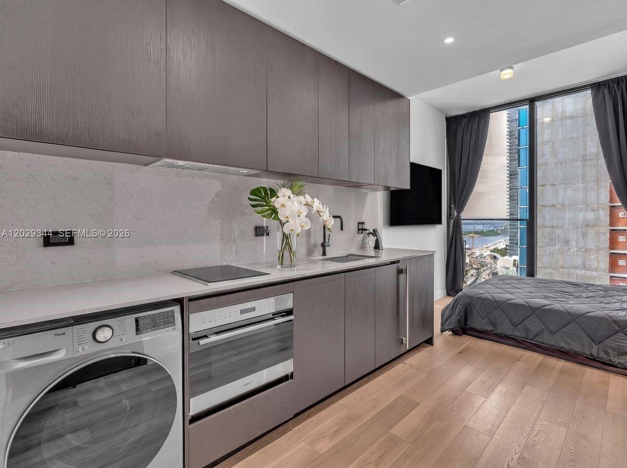 20 NE 11th St # 2606A, Miami FL 33132