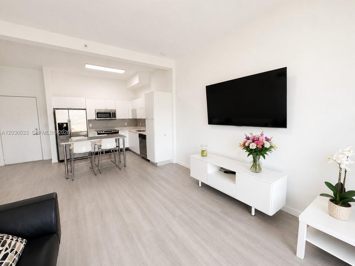 234 NE 3rd St # 905, Miami FL 33132