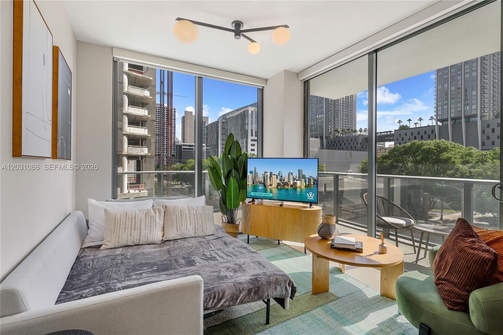 11 NE 6th St # 301, Miami FL 33132