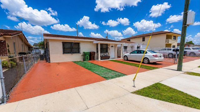 4596 E 8th Ct, Hialeah FL 33013