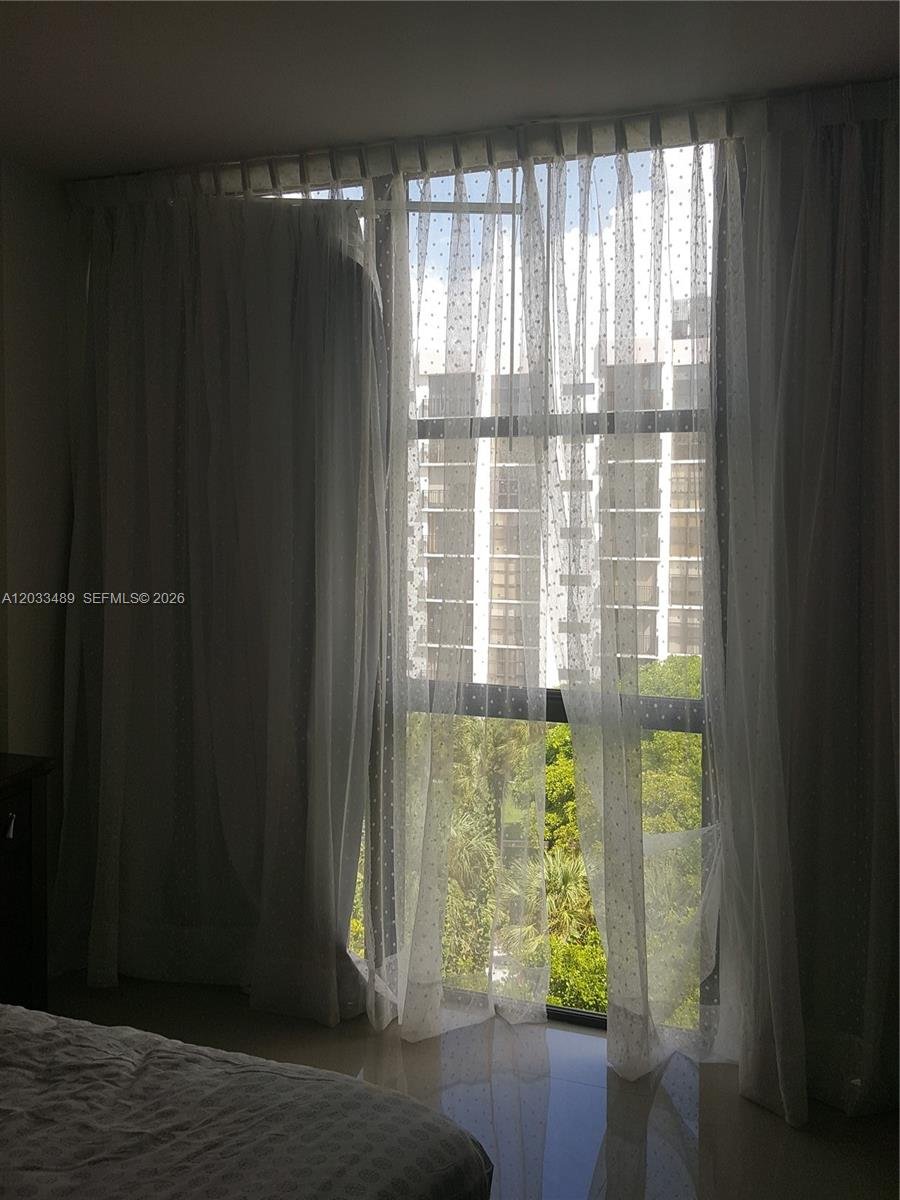16919 N Bay Rd # 608, Sunny Isles Beach FL 33160