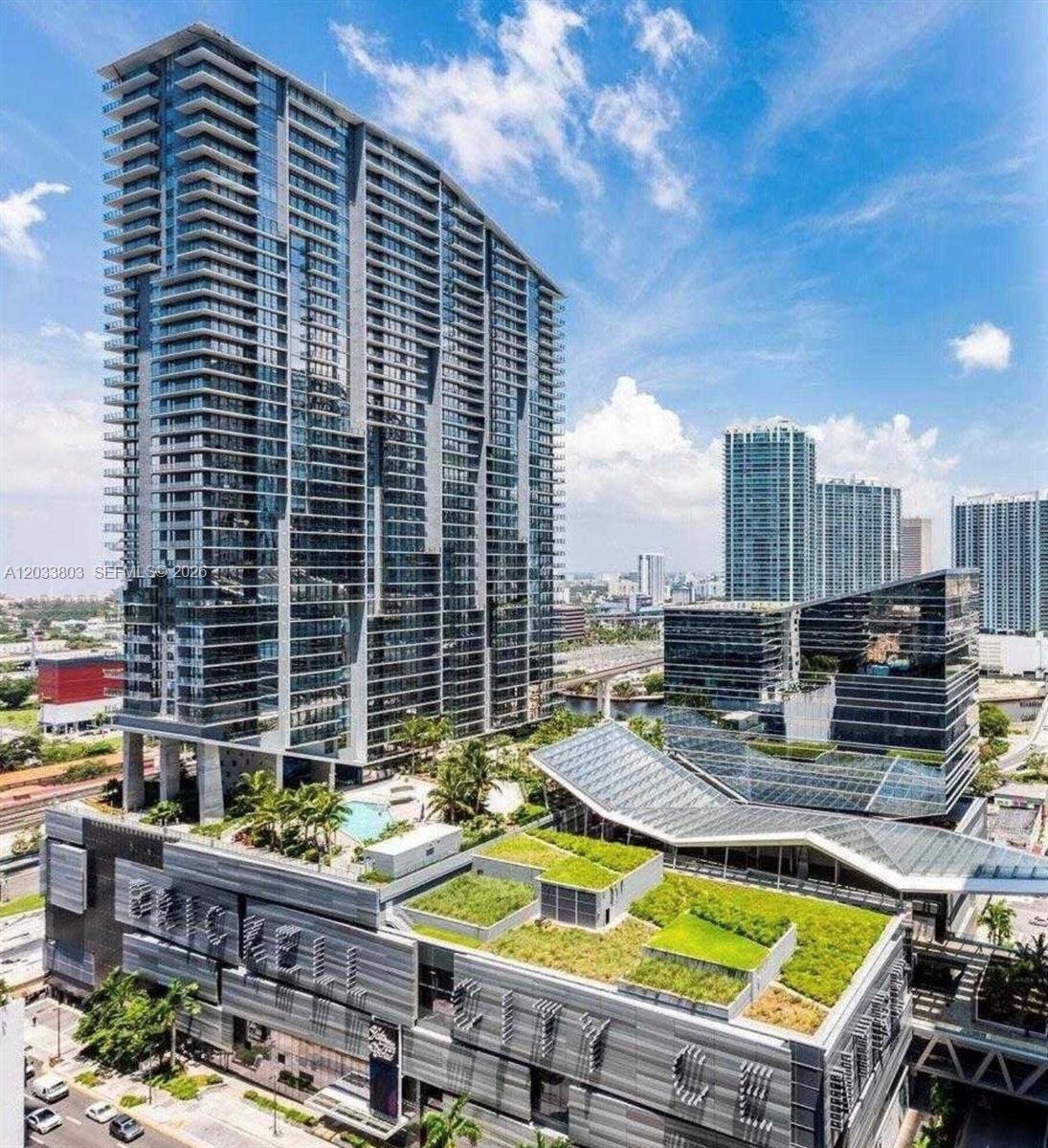 88 SW 7th St # 2206, Miami FL 33130