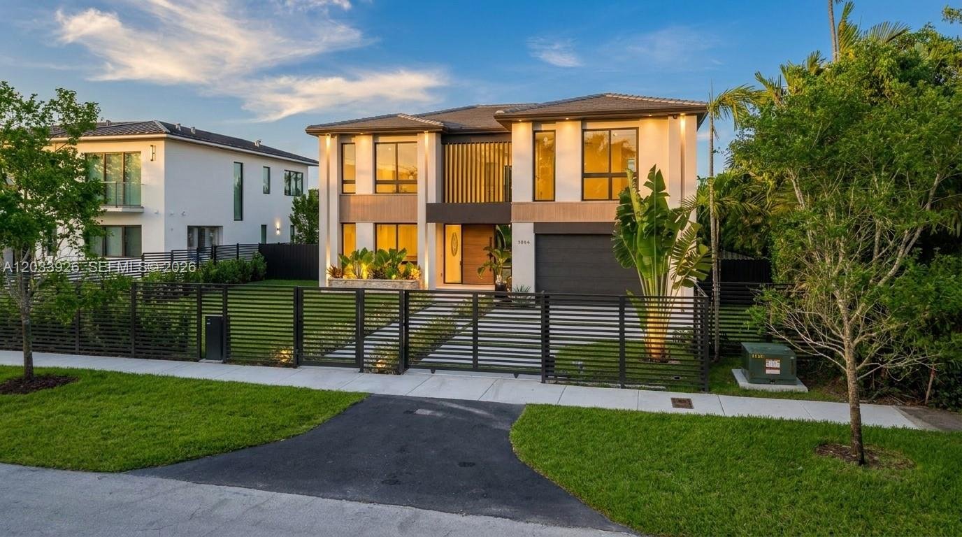 5854 SW 30th St, Miami FL 33155