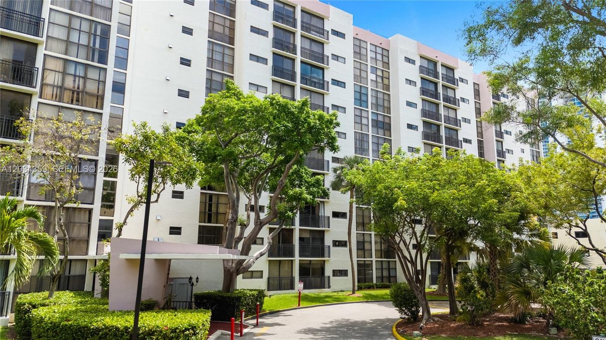 17021 N Bay Rd # 429, Sunny Isles Beach FL 33160