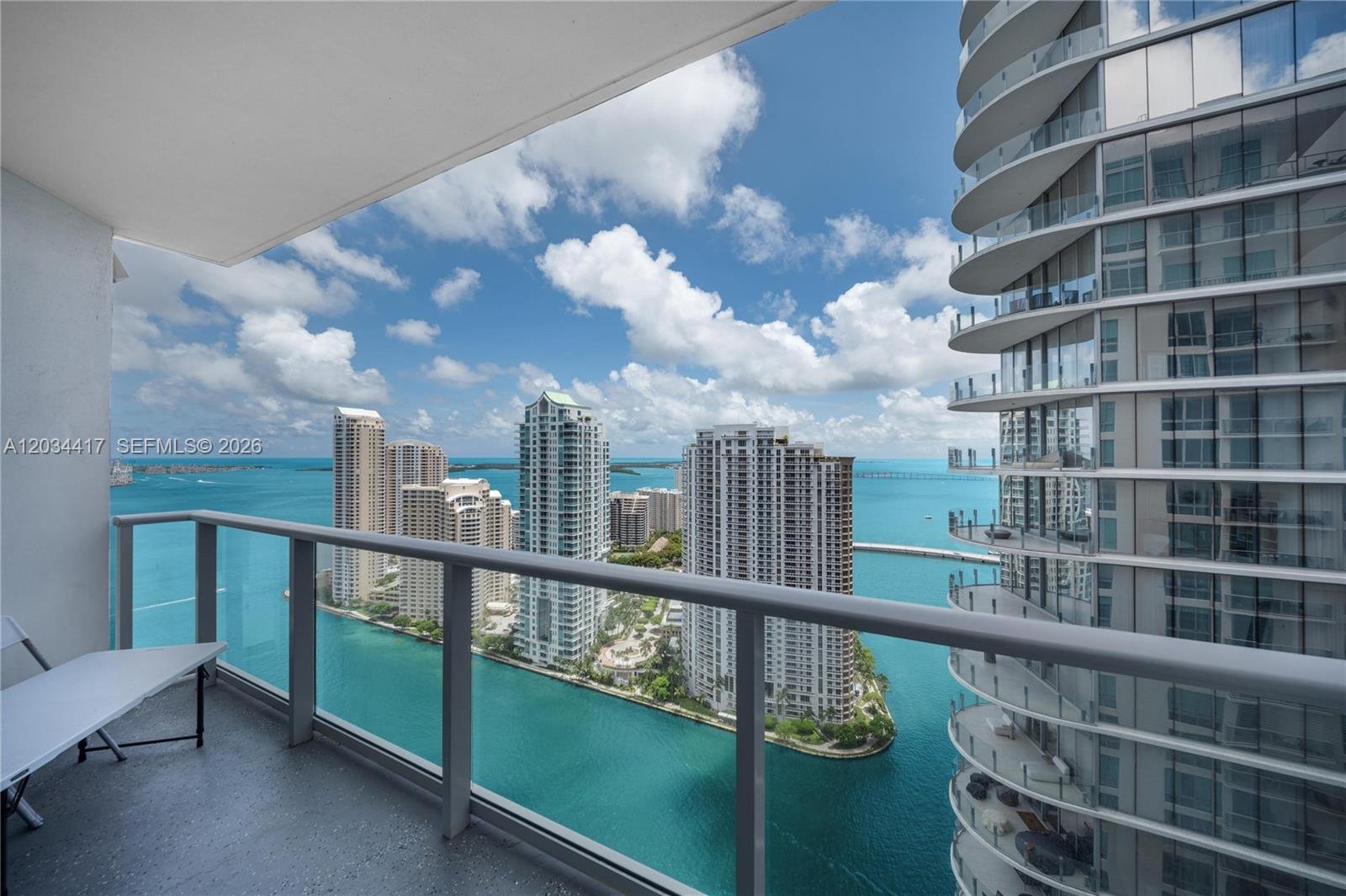300 S Biscayne Blvd # 3406, Miami FL 33131