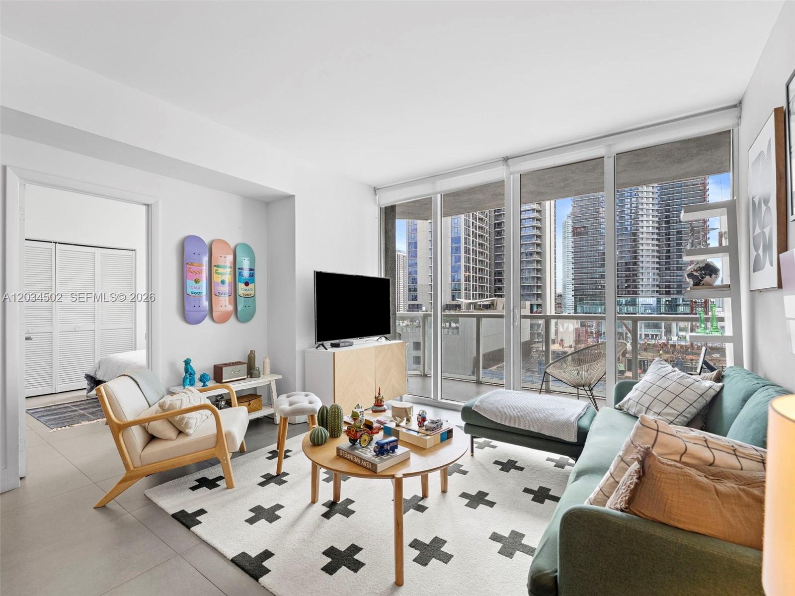 253 NE 2nd St # 1801, Miami FL 33132