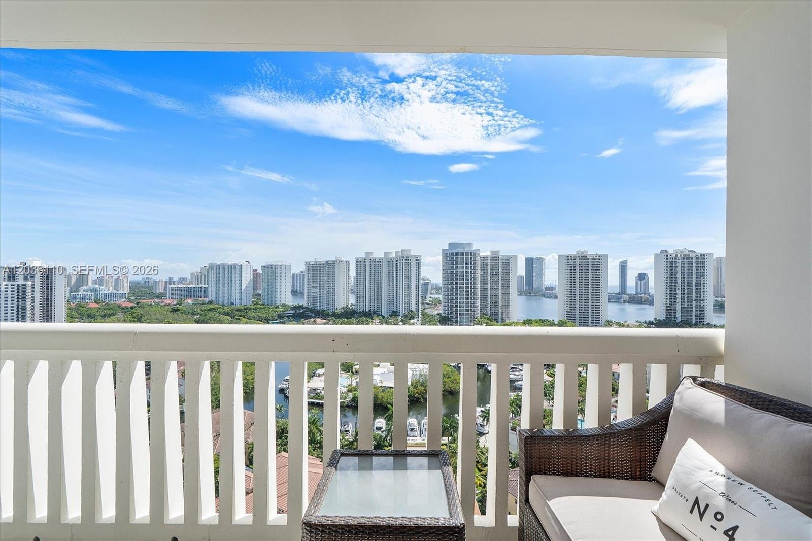1000 W Island Blvd # 2307, Aventura FL 33160