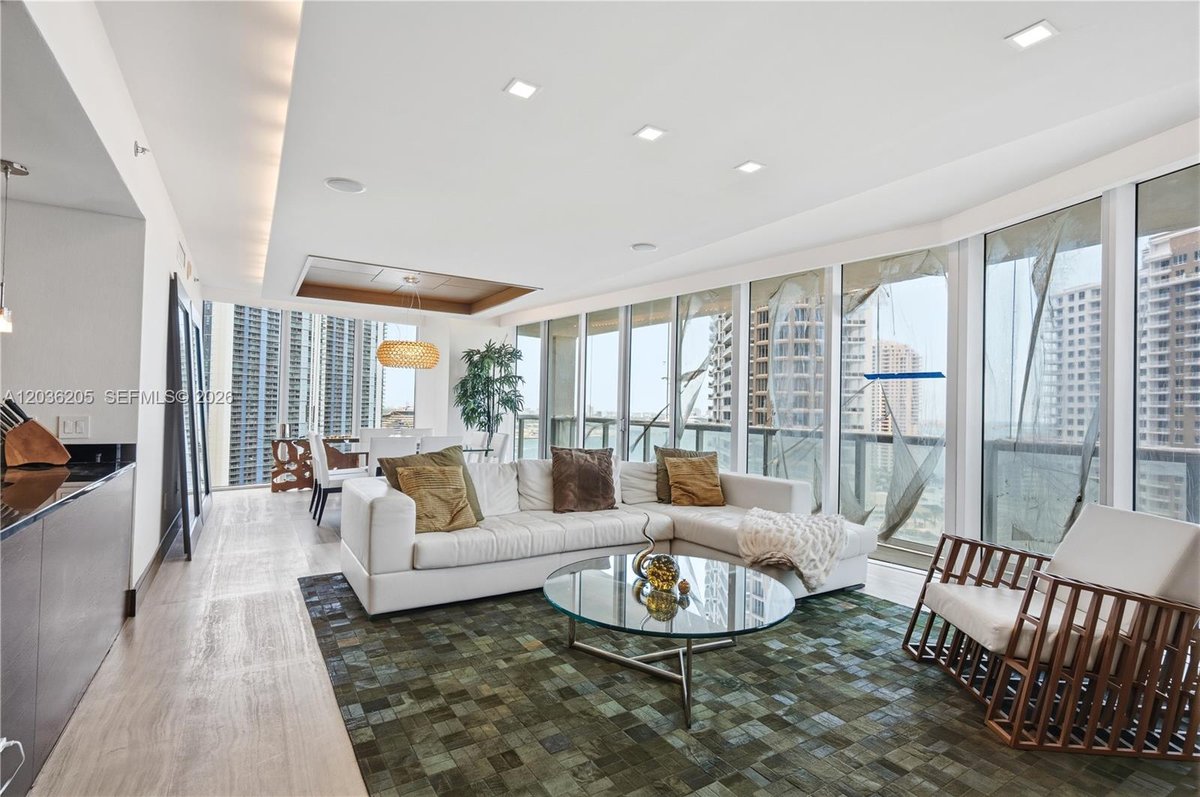 465 Brickell Ave # 2101, Miami FL 33131
