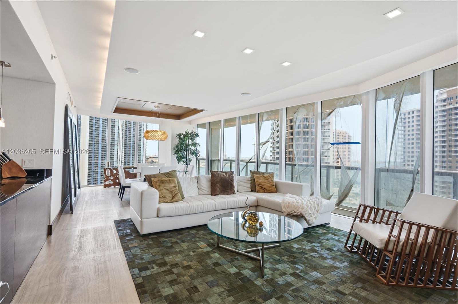 465 Brickell Ave # 2101, Miami FL 33131