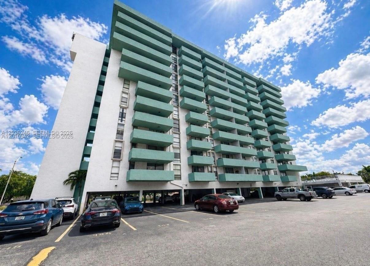 1825 W 44th Pl # 1107, Hialeah FL 33012