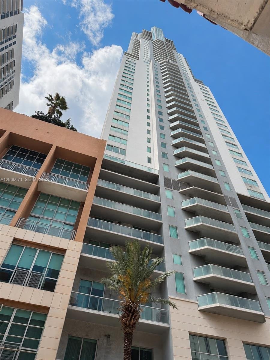 253 NE 2nd St # 3004, Miami FL 33132