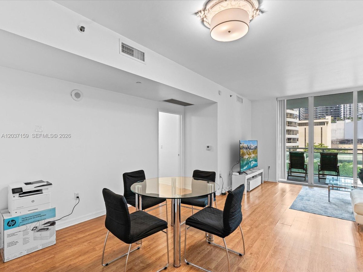 950 Brickell Bay Dr # 501, Miami FL 33131