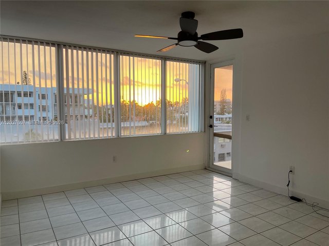 8233 Harding Ave # 408, Miami Beach FL 33141