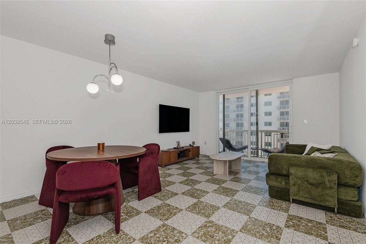 401 Ocean Dr # 810, Miami Beach FL 33139