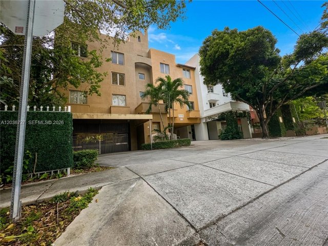 2630 SW 28th St # 44, Miami FL 33133