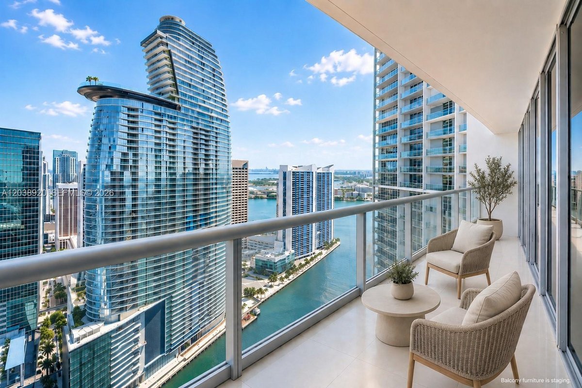 475 Brickell Ave # 4315, Miami FL 33131