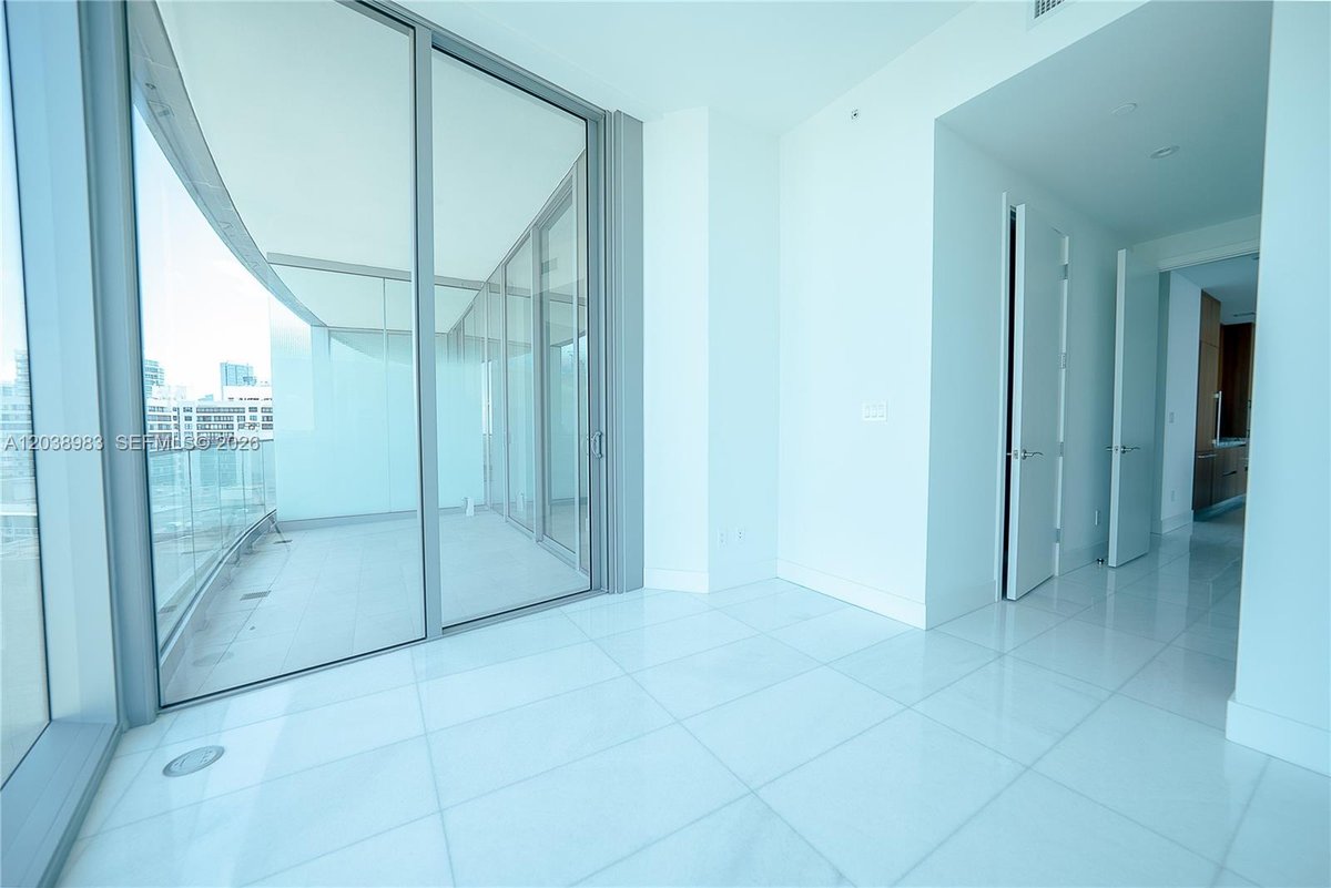 175 SE 25th Rd # 2703, Miami FL 33129