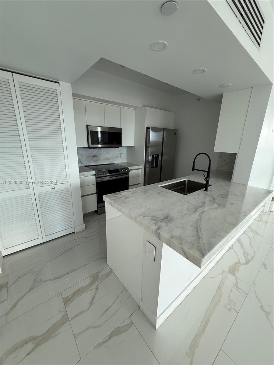 7350 SW 89th St # 1602S, Miami FL 33156