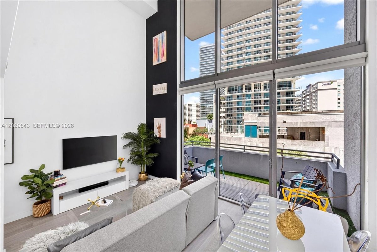 1050 Brickell Ave # 420, Miami FL 33131