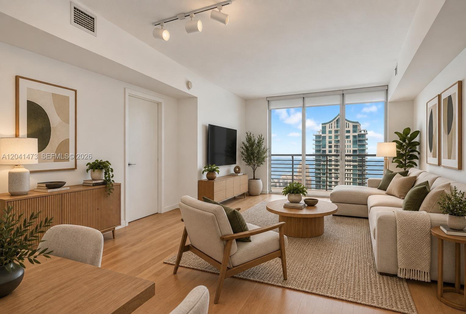 325 S Biscayne Blvd # 3921, Miami FL 33131