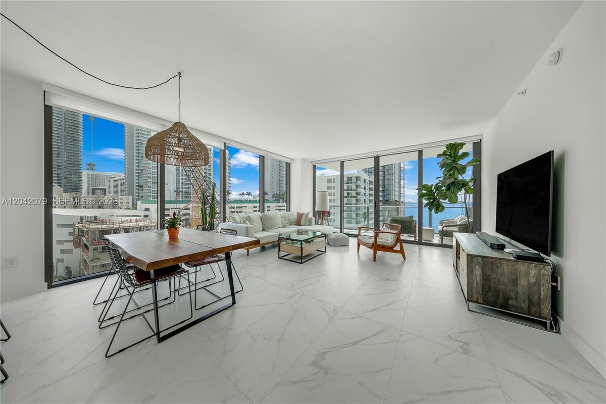 460 NE 28th St # 701, Miami FL 33137