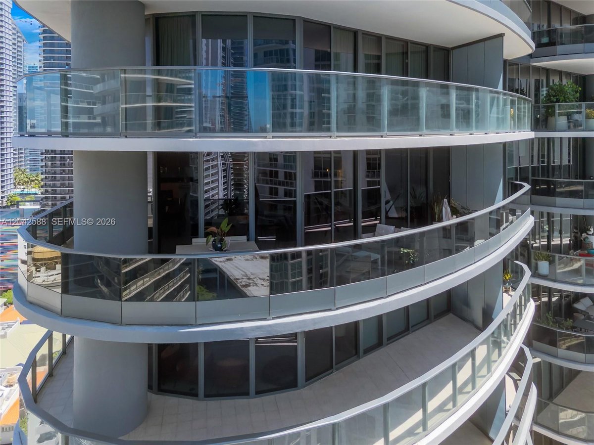 1000 Brickell Plz # 2402, Miami FL 33131