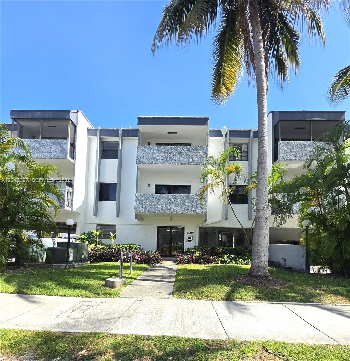 3582 NE 171st St # 307, North Miami Beach FL 33160
