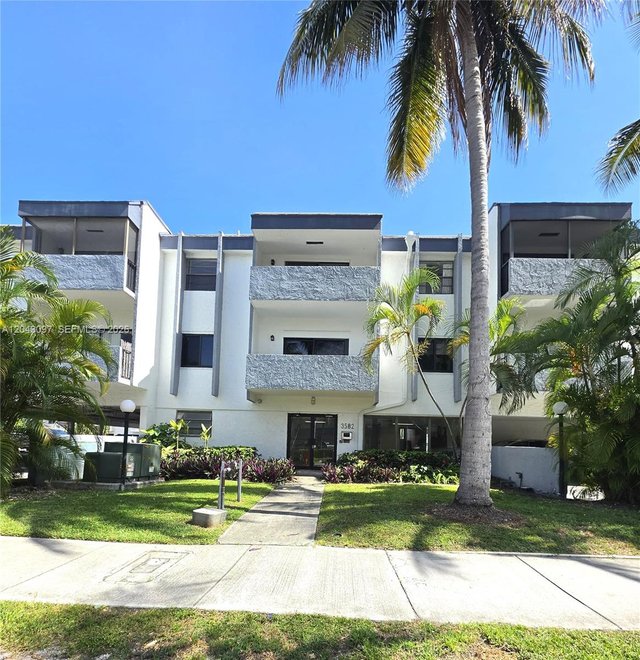3582 NE 171st St # 307, North Miami Beach FL 33160