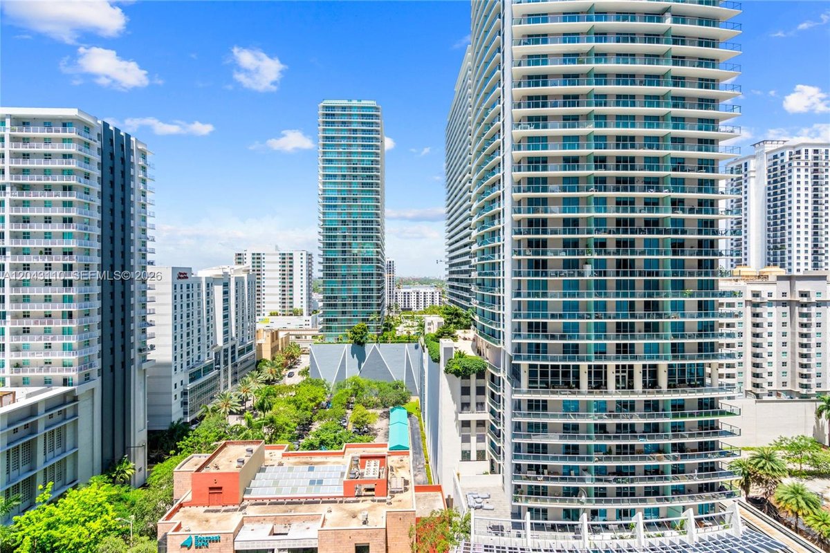 1080 Brickell Ave # 1509, Miami FL 33131