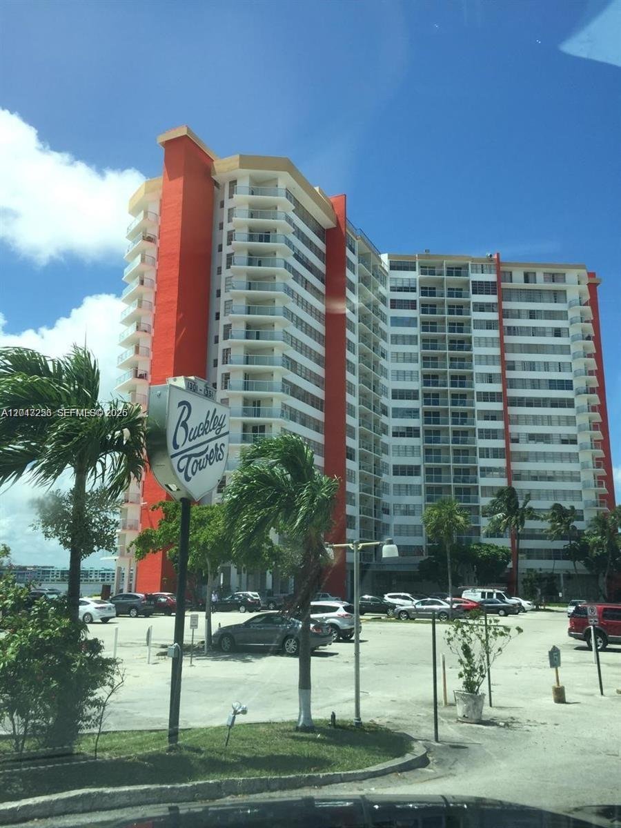 1301 NE Miami Gardens Dr # 701W, Miami FL 33179