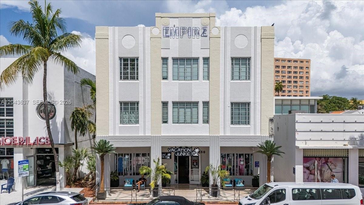 750 Collins Ave # 306, Miami Beach FL 33139