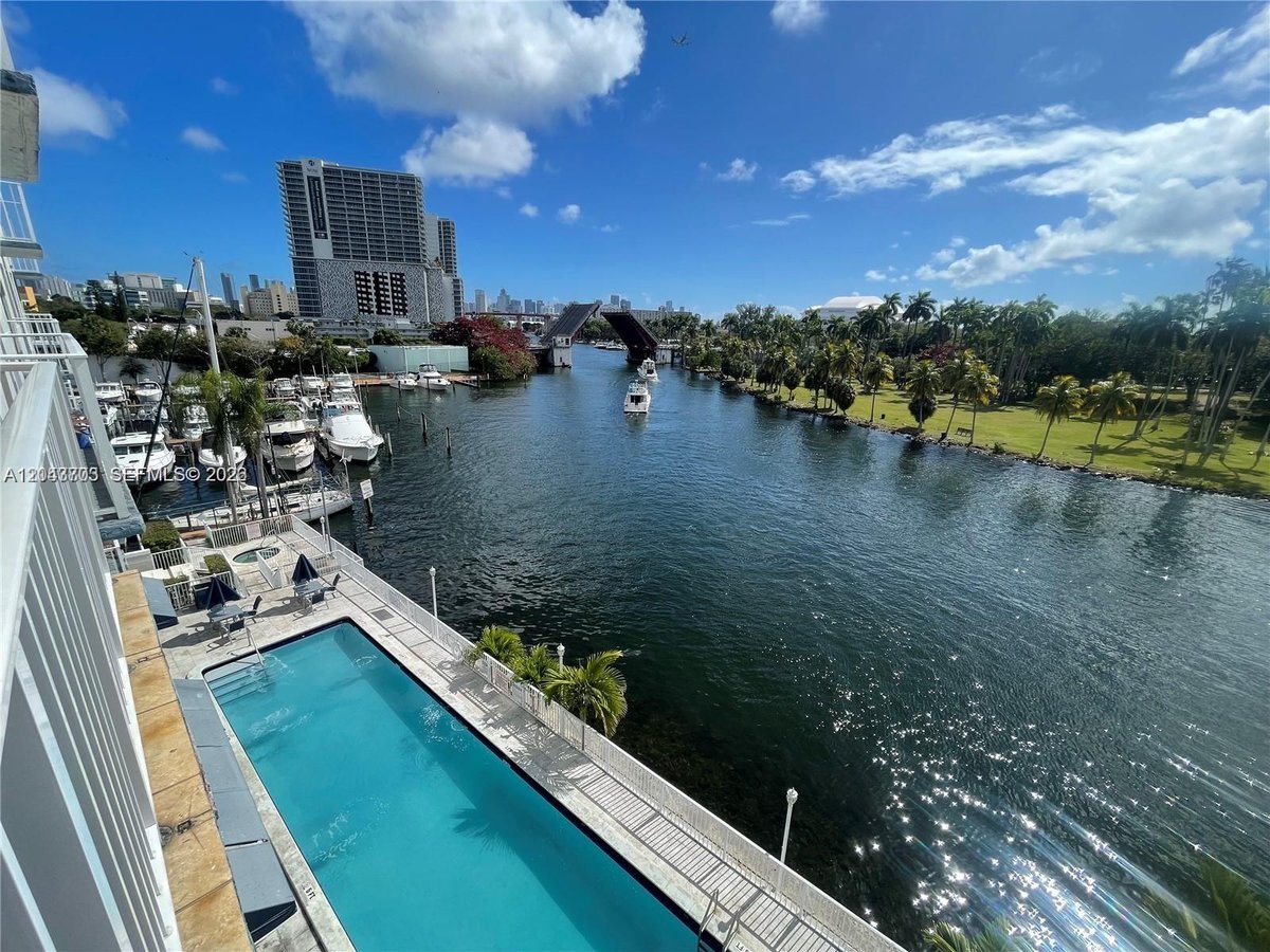 1740 NW N River Dr # 517, Miami FL 33125