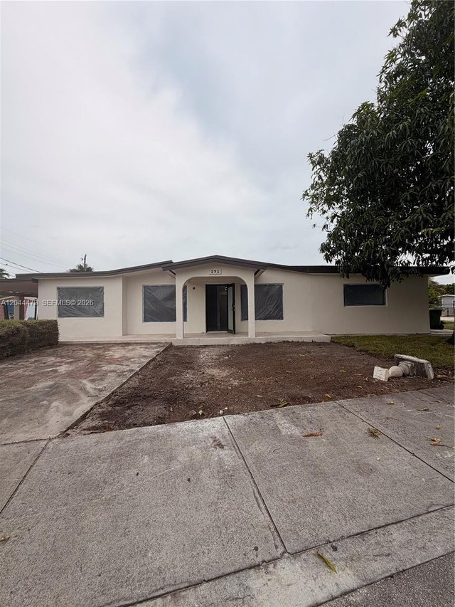 191 SE 6th Ave, Hialeah FL 33010
