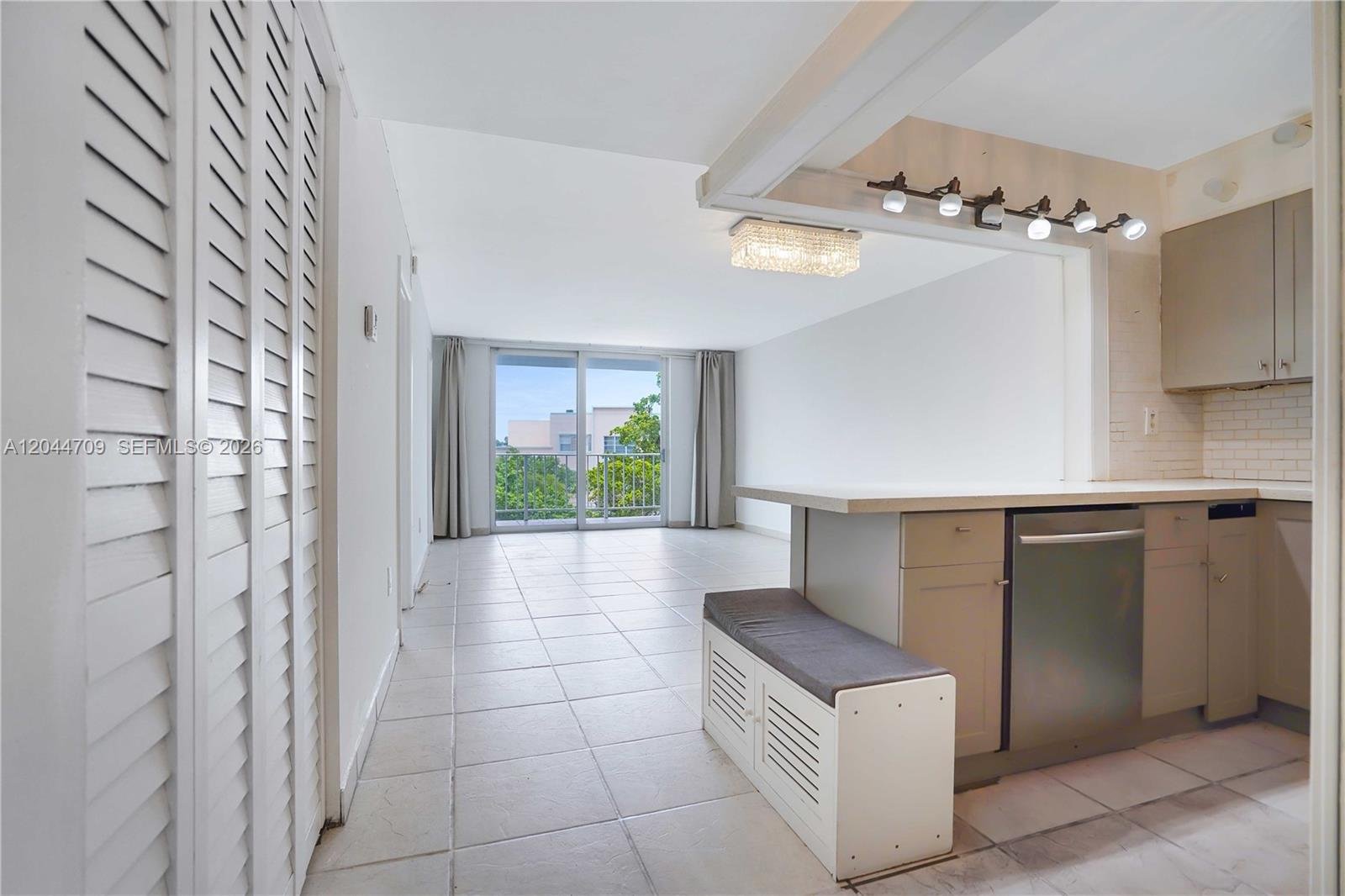 6900 Bay Dr # 3H, Miami Beach FL 33141