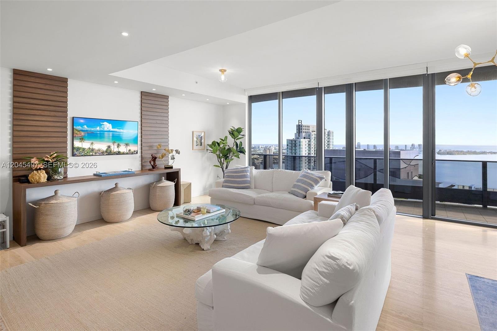 1000 Brickell Plz, Miami FL 33131