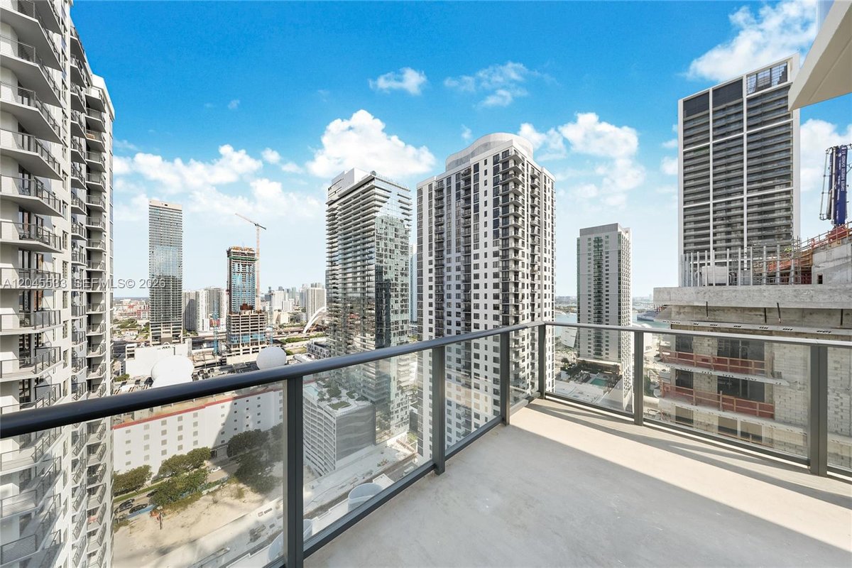 11 NE 6th St # 3209, Miami FL 33132