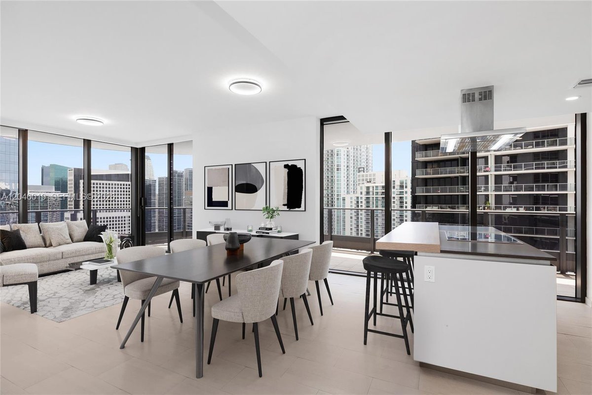 1000 Brickell Plz # 4015, Miami FL 33131